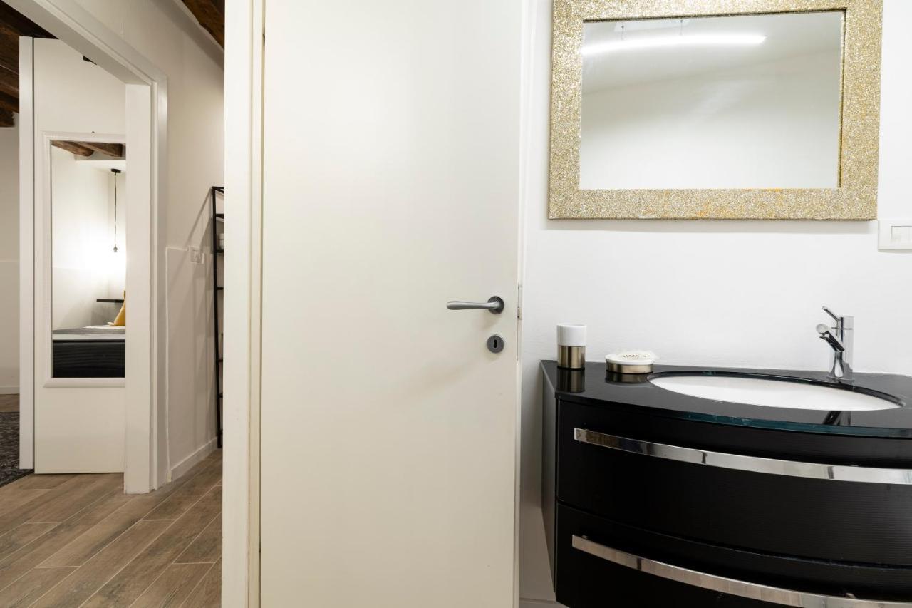 San Marco Pied-A-Terre - Accademia By Wonderful Italy Apartamento Veneza Exterior foto