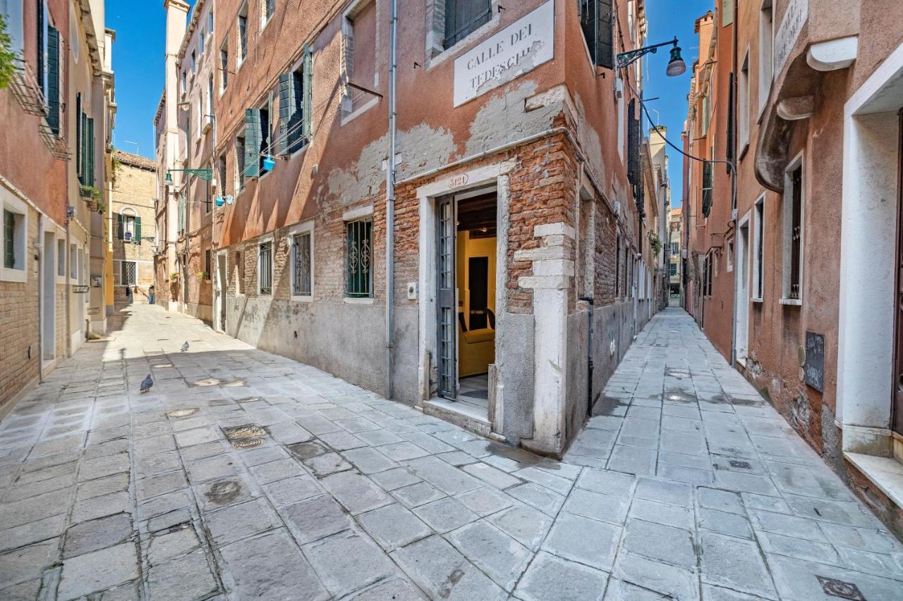 San Marco Pied-A-Terre - Accademia By Wonderful Italy Apartamento Veneza Exterior foto